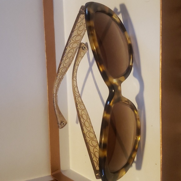 Brown Coach Tortoise Frames & Coach Wristlet & Cleaning Cloth - Picture 1 of 10